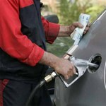 Do końca roku cena benzyny spadnie o 20-25 gr za litr