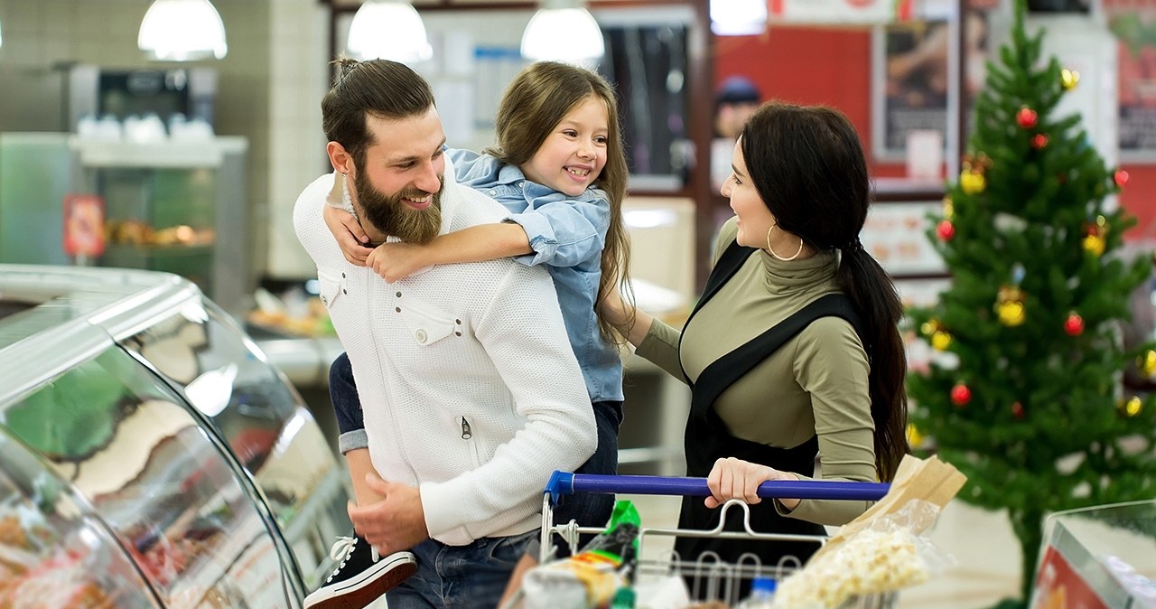 Do której będą otwarte sklepy w Wigilię? /adobestock /INTERIA.PL