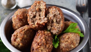 Do mielonego dodaję nietypowy składnik, kotlety wychodzą "prima sort". Przepis mam od znajomej z Bieszczad