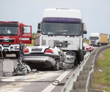 Do największej liczby wypadków dochodzi w wakacje