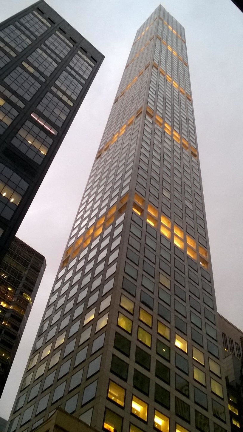 Do niedawna 432 Park Avenue był jednym z nielicznych cienkich wieżowców na Manhattanie /Wikimedia