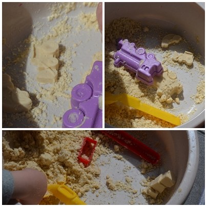 Do piaskopodobnej masy potrzebujemy tylko dwóch składników: mąki pszennej i oleju. /Marlena Chudzio /RMF FM