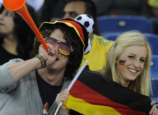 Do RPA przybywają fani wielkiego futbolu /AFP