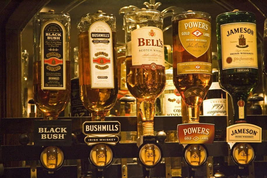 Do ścieków trafiło tysiące litrów whisky /PAP/Photoshot /PAP/EPA