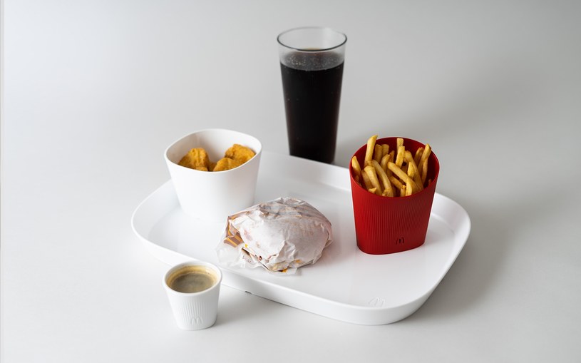 Do specjalnych przepisów o opakowaniach wykorzystywanych w restauracjach musiał we Francji dostosować się nawet słynny McDonald's. Powstały eleganckie pojemniki, które można wykorzystywać wielokrotnie /Elium Studio /materiały prasowe