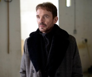 Do świata braci Coen Thornton powrócił w ubiegłym roku w telewizyjnym serialu "Fargo", w którym wcielił się w płatnego zabójcę Lorne'a Malvo. Występ ten przyniósłł aktorowi pierwszą w karierze statuetkę Złotego Globu.

Throntona mogliśmy również ostatnio oglądać w innej telewizyjnej produkcji - serialu "Teoria wielkiego podrywu", gdzie w jednym z odcinków zagrał urologa mającego obsesję na punkcie kobiet.