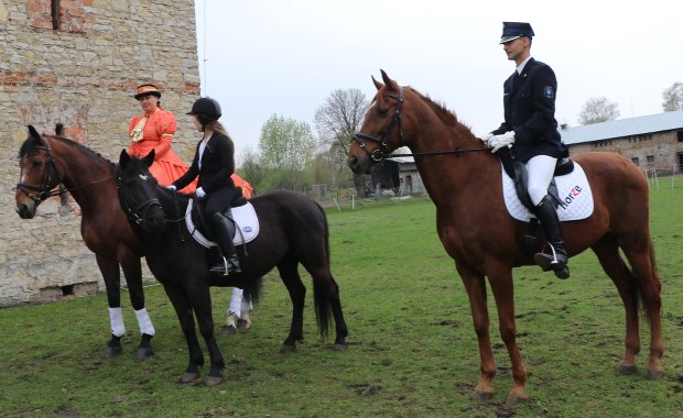 Do święcenia... na koniach