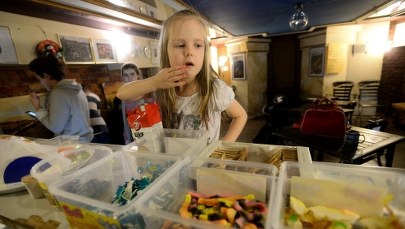 Do szkolnych sklepików wróci kawa i ...białe pieczywo 