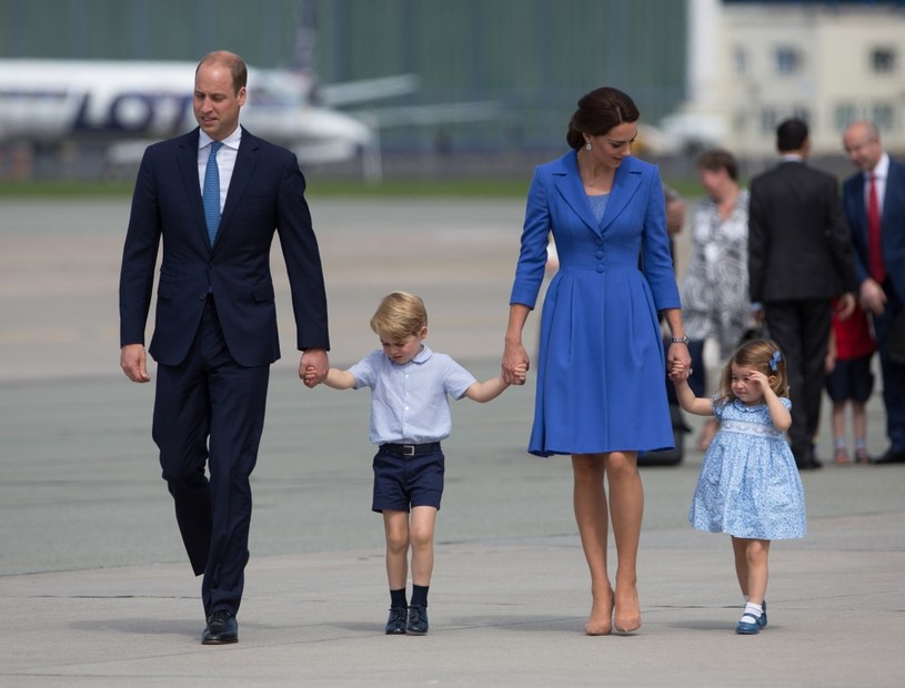 Do tej pory księżna Kate przeważnie podróżowała w towarzystwie męża i dzieci /Agencja FORUM