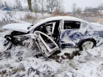 Do tragicznego wypadku doszło w niedzielny poranek w Roszczycach w województwie pomorskim. /Pomorska Policja / Facebook /