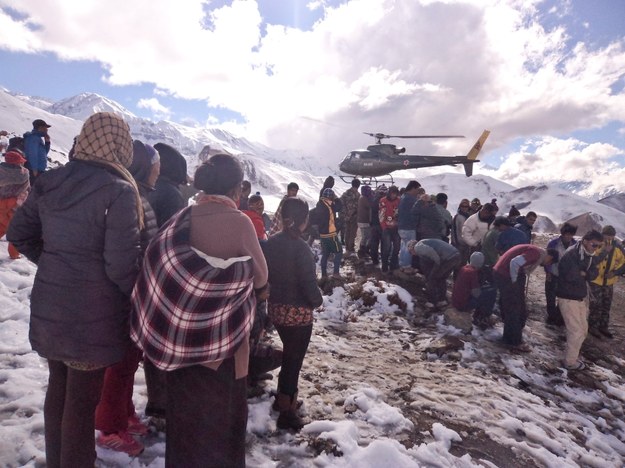 Do tragicznego wypadku doszło w rejonie Annapurny /NEPALESE ARMY/HANDOUT /PAP/EPA