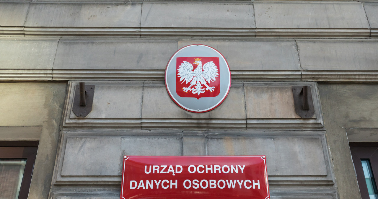 Do UODO napływają sygnały o niezgodnych z prawem praktykach pracowników banków, polegających na nielegalnym sprzedawaniu baz danych klientów tych instytucji /Arkadiusz Ziółek /Agencja SE/East News