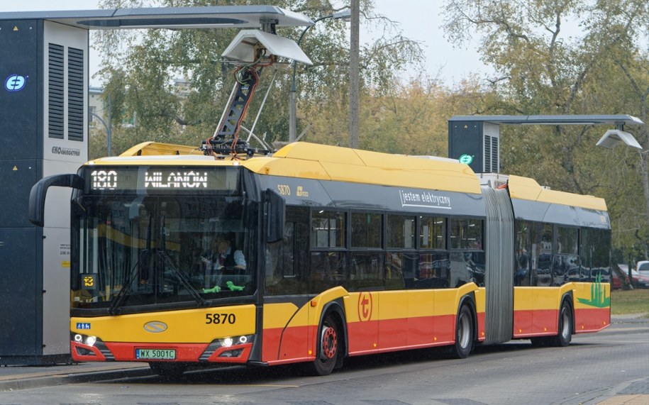 Do Warszawy trafi 80 autobusów elektrycznych /Shutterstock