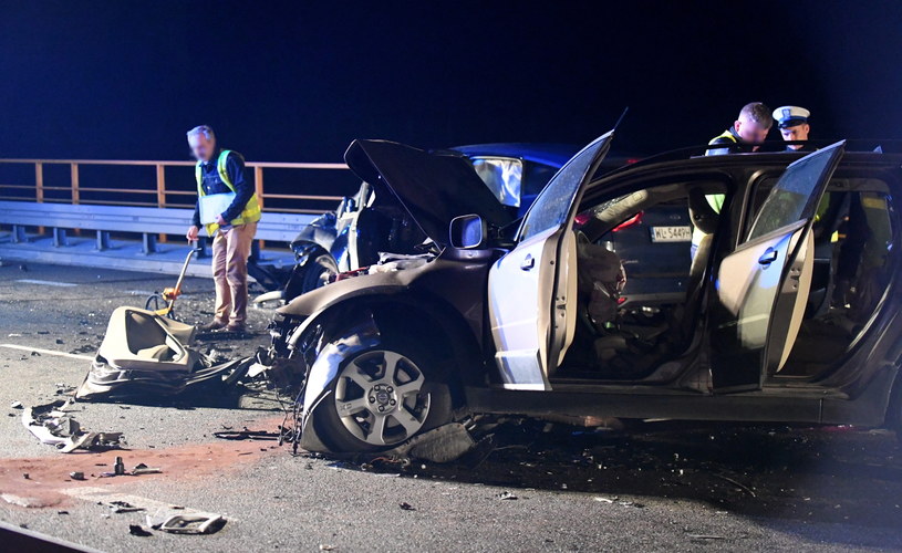 Do wypadku doprowadziła kierująca Fordem, w Volvo zginęło troje dzieci /Bartłomiej Zborowski /PAP