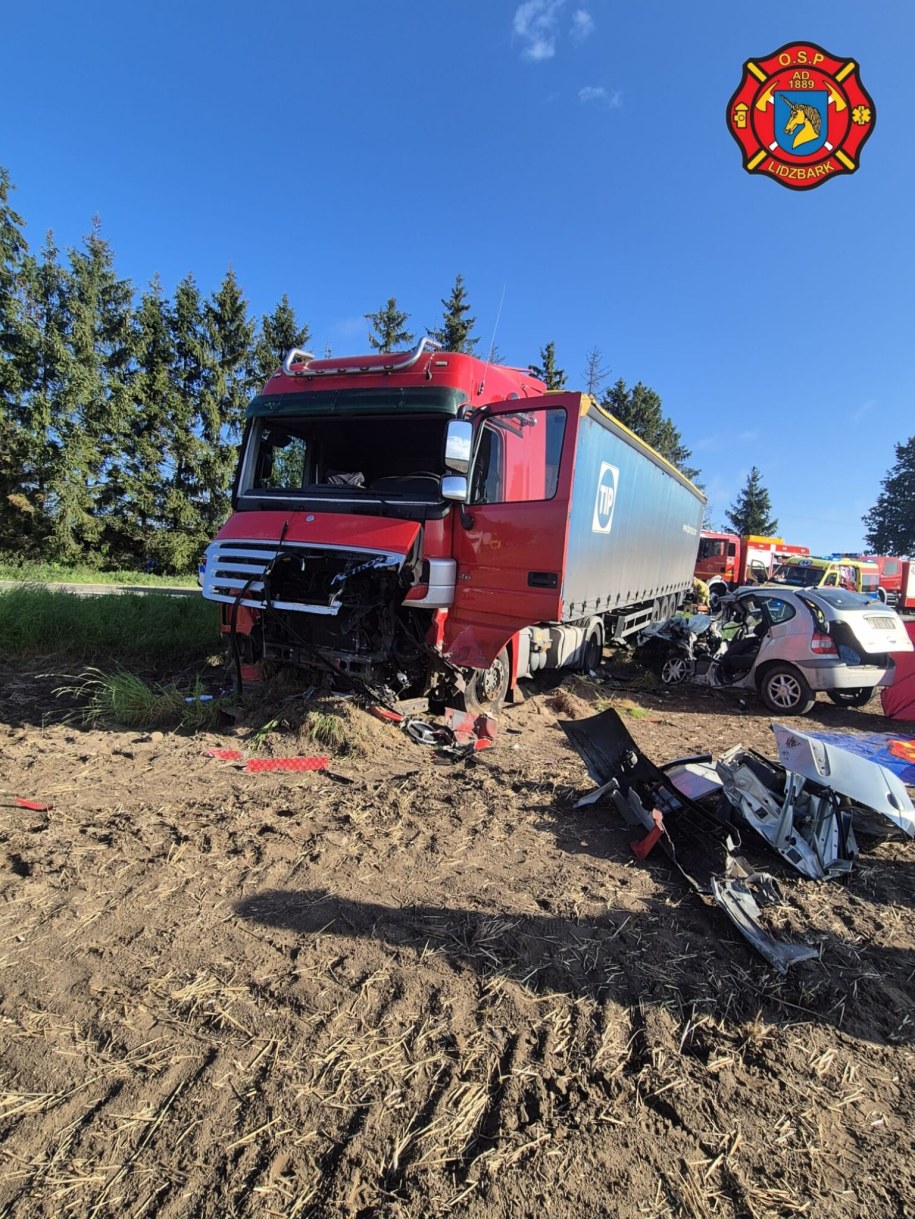 Do wypadku doszło na drodze wojewódzkiej nr 544 /Ochotnicza Straż Pożarna w Lidzbarku /Facebook