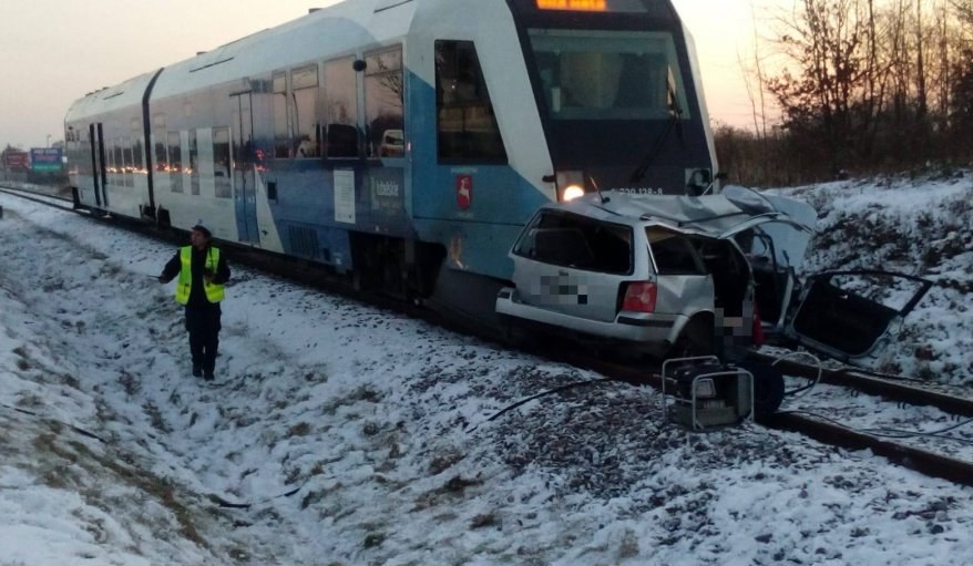 Do wypadku doszło na przejeździe kolejowym w Rzeszowie /Podkarpacka Policja /Policja