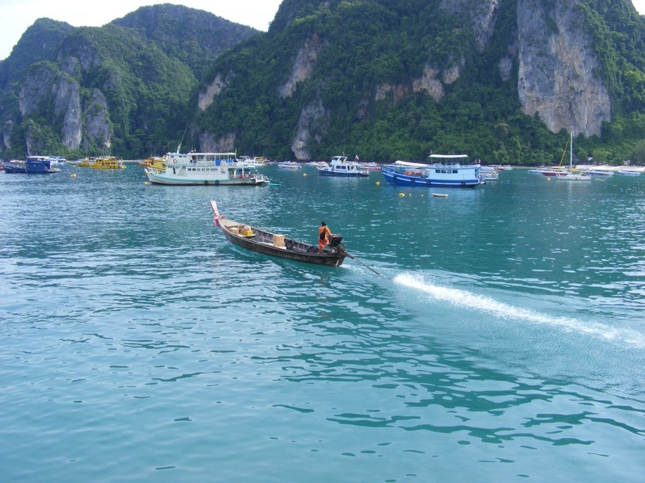 Do wypadku doszło w niedzielę rano  w pobliżu wyspy Koh Khai-Koh Phi Phi w Tajlandii (zdjęcie poglądowe) /Shutterstock