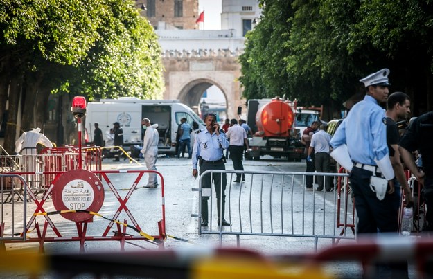 Do zamachów doszło w szczycie sezonu turystycznego w Tunezji /STRINGER /PAP/EPA