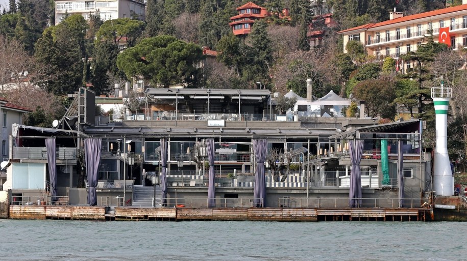 Do zamachu doszło w tym klubie /TOLGA BOZOGLU /PAP/EPA