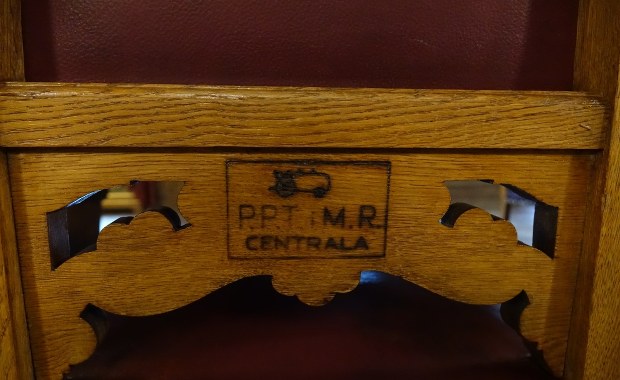 Do zbiorów Muzeum Miasta Łodzi wróciły odrestaurowane krzesła Izraela Poznańskiego