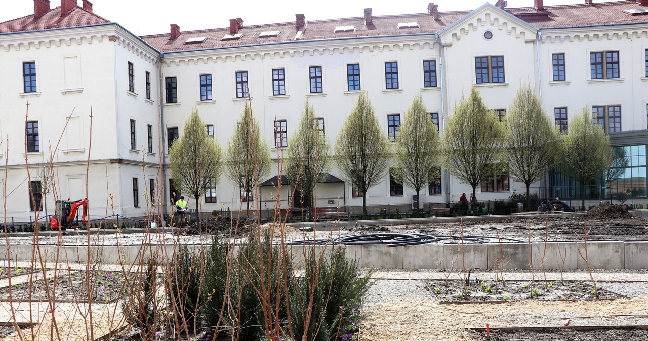 Dobiega końca budowa Parku Szymborskiej