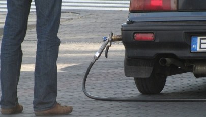 Dobre informacje dla kierowców. Spadają ceny paliw