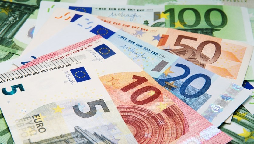Dobre prognozy dla złotego. Euro ma być wyjątkowo tanie już w te wakacje, a dolar w 2025 roku