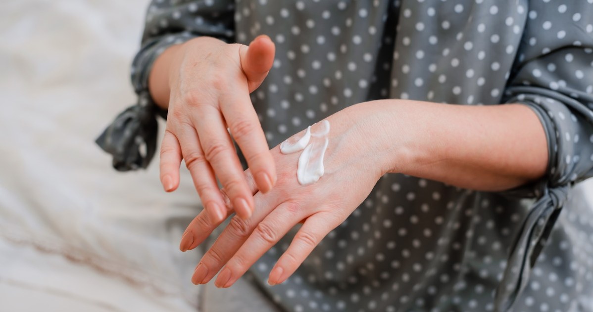 Dobre przygotowanie dłoni i paznokci do świątecznego manicure /123RF/PICSEL