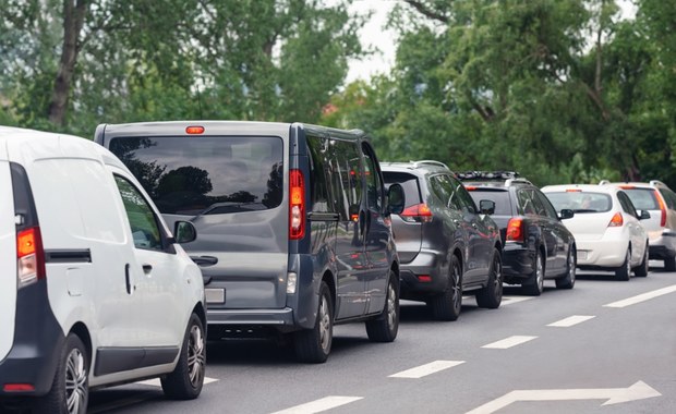 Dobre wiadomości dla kierowców. Przed świętami taniej na stacjach paliw