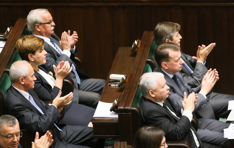 Dobre wiadomości dla Prawa i Sprawiedliwości /Paweł Supernak /PAP