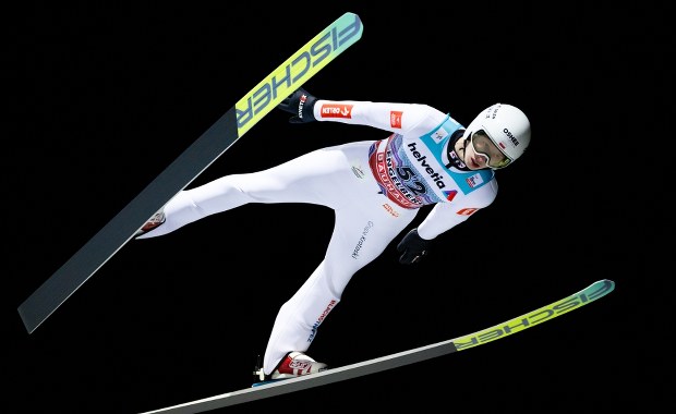 Dobry występ polskiego skoczka w Engelbergu. Wygrał Kobayashi 