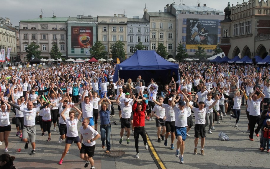 Dochód z imprezy będzie przeznaczony na wsparcie leczenia osób z niepełnosprawnością ruchową /Jacek Bednarczyk /PAP