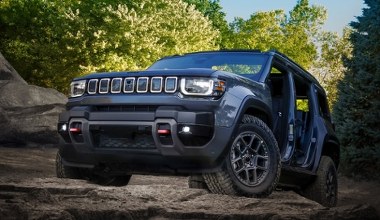 Doczekaliśmy się prezentacji nowego Jeepa Recona. Jest elektryczny i terenowy