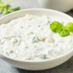 tzatziki Dodaj do grilla zamiast majonezu. Grecki sos jest lżejszy i wspiera jelita
