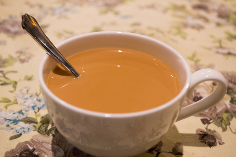 Dodaj do herbaty i pij zamiast kawy. Twój mózg wejdzie na wyższe obroty