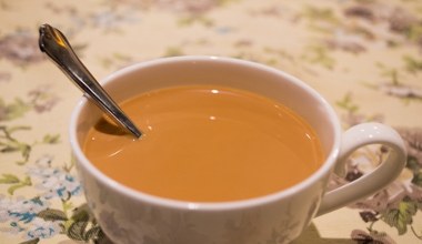 Dodaj do herbaty i pij zamiast kawy. Twój mózg wejdzie na wyższe obroty