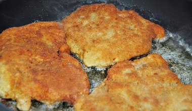 Dodaj do mleka i wymocz w niej schabowe przed smażeniem. Kotlety są kruche, soczyste i rozpływają w się ustach