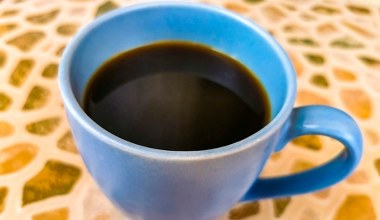 Dodaj kilka do porannej kawy. Rozkręcisz metabolizm i poczujesz przypływ energii