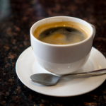 Dodaj łyżeczkę do porannej kawy. Metabolizm przyspieszy, a poziom cukru się ustabilizuje