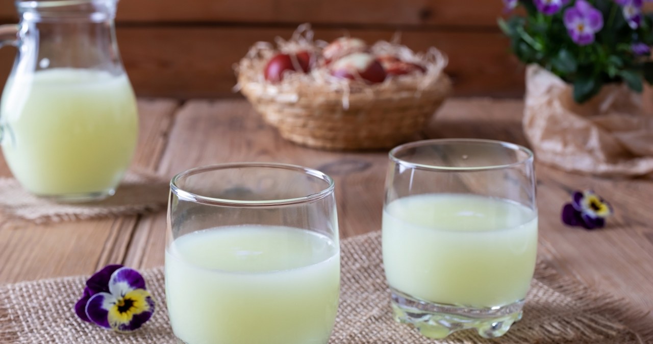 Dodaj świeże maliny lub banany. To najlepszy koktajl na płaski brzuch. /123RF/PICSEL