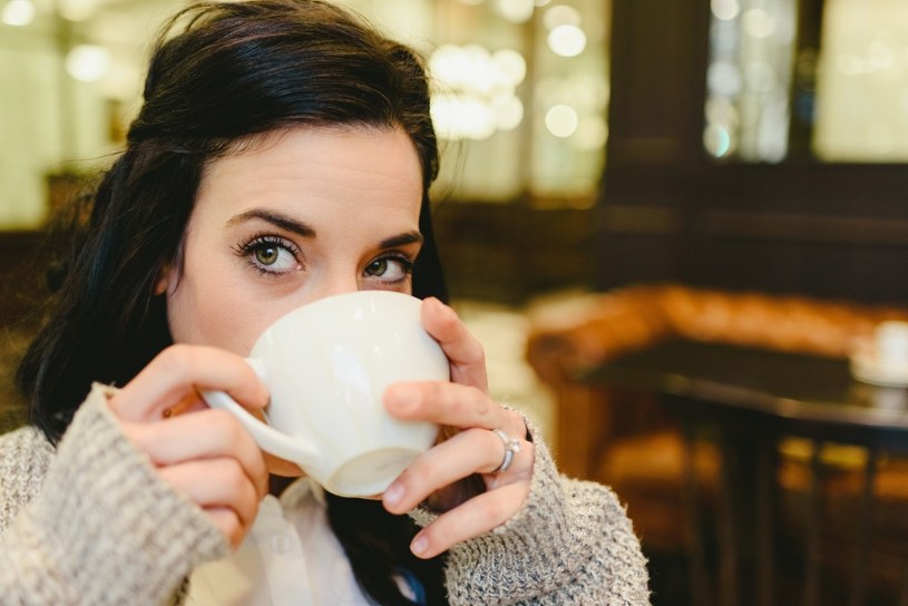 Dodaj szczyptę do porannej kawy. Przyspieszy metabolizm i nada korzennego aromatu