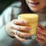 Dodaj "złote mleko" do kawy. Ciało szybko ci podziękuje