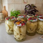 Dodaję do gruszek i wlewam do słoika. Zimą ratuje mnie przy przeziębieniu