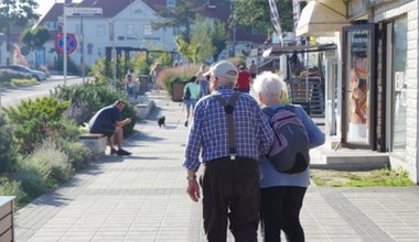 Dodatek do emerytury 1774 zł. Seniorzy już dostają te pieniądze