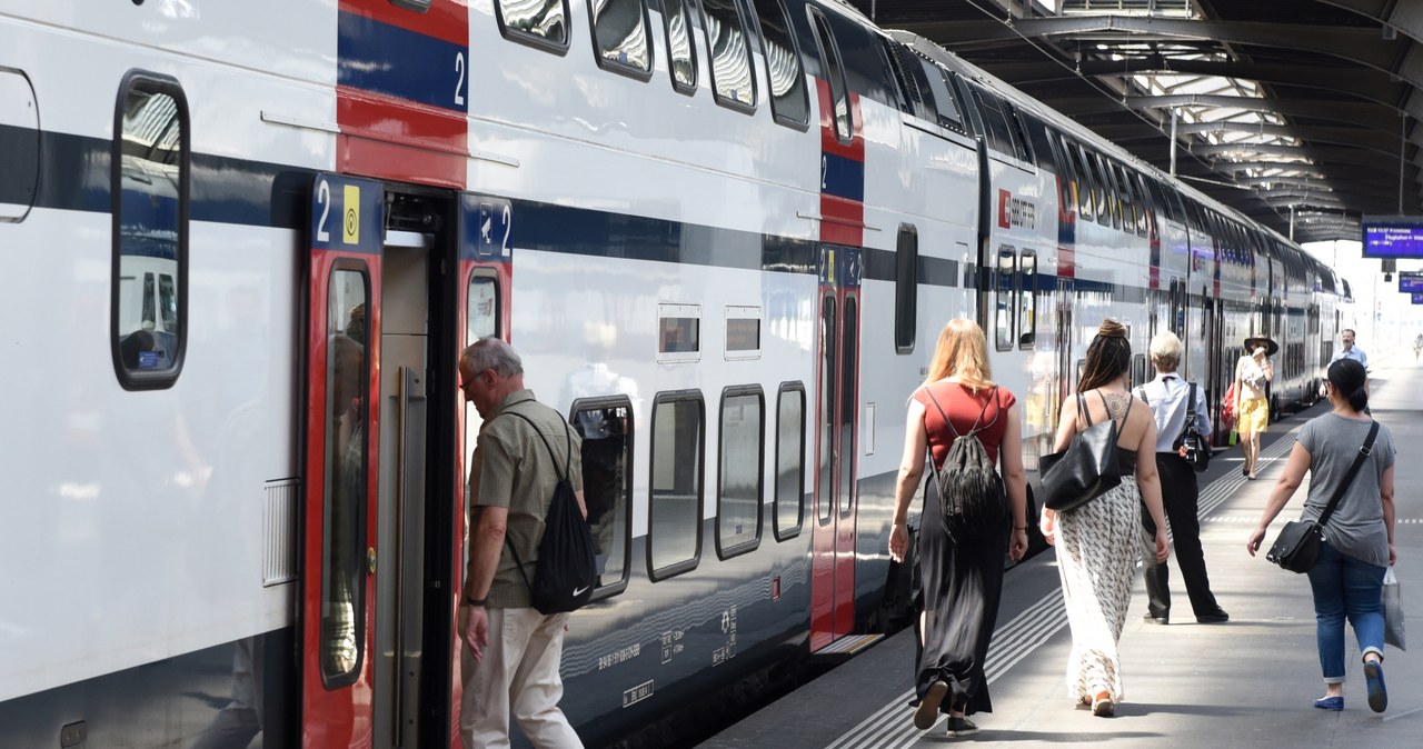 Dodatkowa opłata w pociągu. Trzeba dopłacić 20 zł do biletu. /123RF/PICSEL