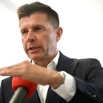 Dodatkowe 2 tys. zł dla seniorów? Politycy oceniają pomysł Ryszarda Petru