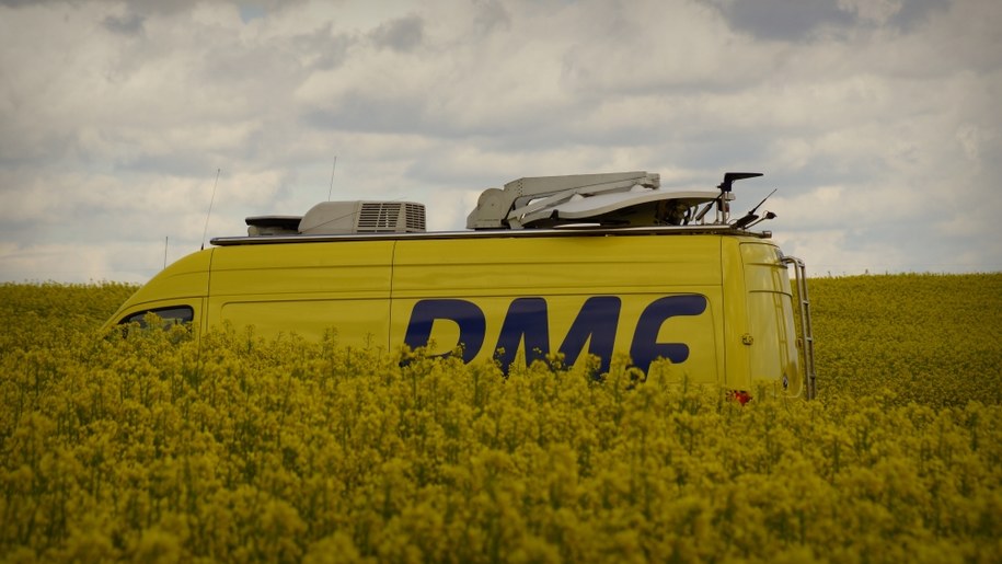 Dokąd tym razem pojedzie nasz żółty wóz satelitarny? /RMF FM