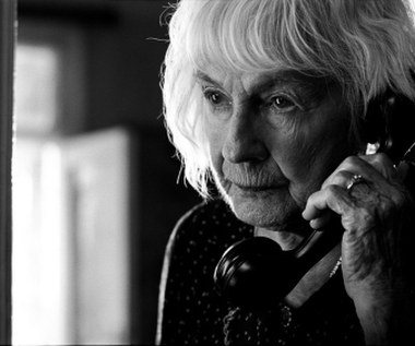 Dokładnie 10 lat temu (19 października 2007 roku) miała miejsce premiera filmu "Pora umierać" w reżyserii Doroty Kędzierzawskiej. Dla odtwórczyni głównej roli, 92-letniej wówczas Danuty Szaflarskiej, występ w Pora umierać' okazał się rolą życia. Aktorka otrzymała Złote Lwy na Festiwalu Polskich Filmów Fabularnych w Gdyni, uhonorowano ją również Orłem.