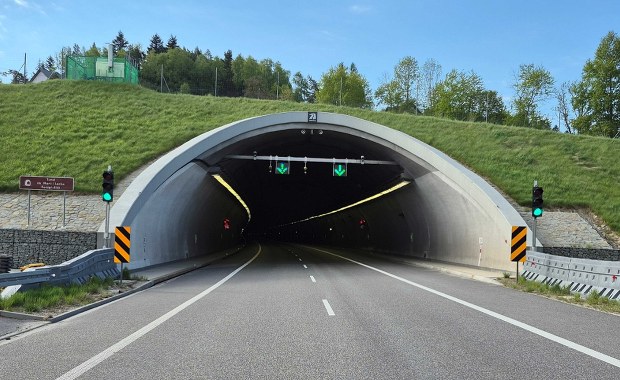 Dokładnie to policzyli. Rekordowy ruch w tunelu na zakopiance