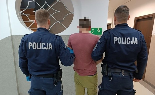 Dokonał rozboju z nożem w ręku. Pijany 31-latek zaatakował też policjantów